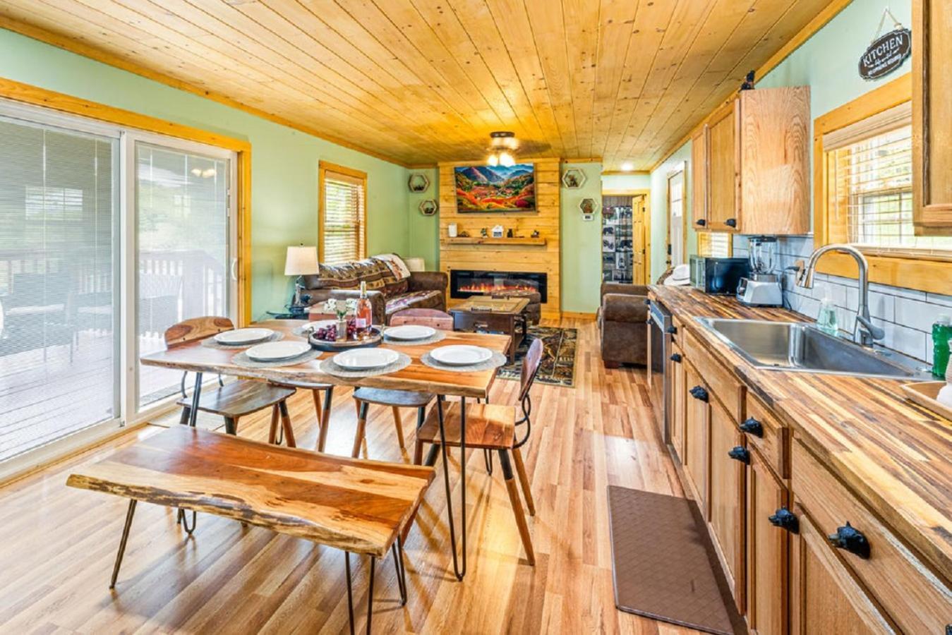 Brand New Tiny Cabin! A Bearly Adventure Sevierville Exterior photo